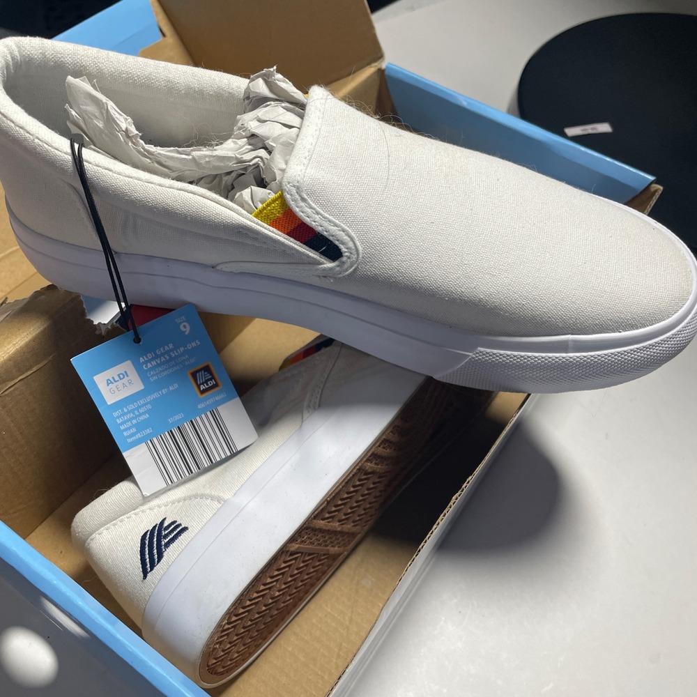 Aldi Gear Canvas Slip-On Sneakers White Rainbow Striped Ladies Size 9 NEW 823382